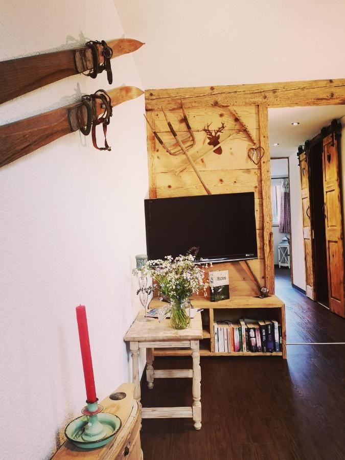 Urchige 2-Zimmerwohnung Matten  Extérieur photo