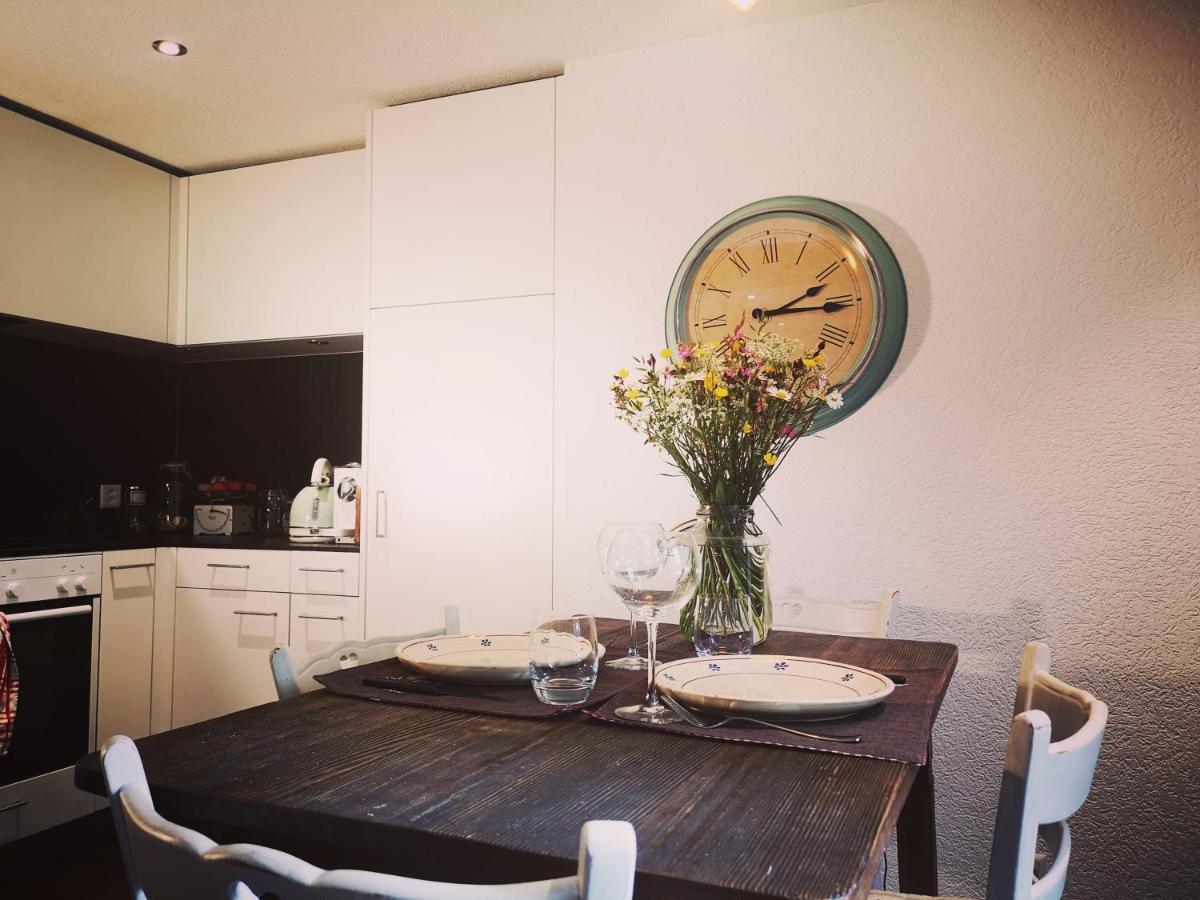 Urchige 2-Zimmerwohnung Matten  Extérieur photo
